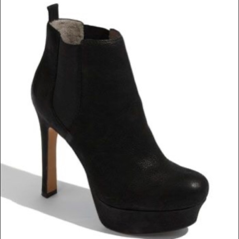 Vince Camuto — Baileys